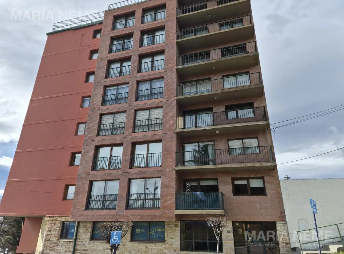 Se vende excelente departamento frente al lago 1