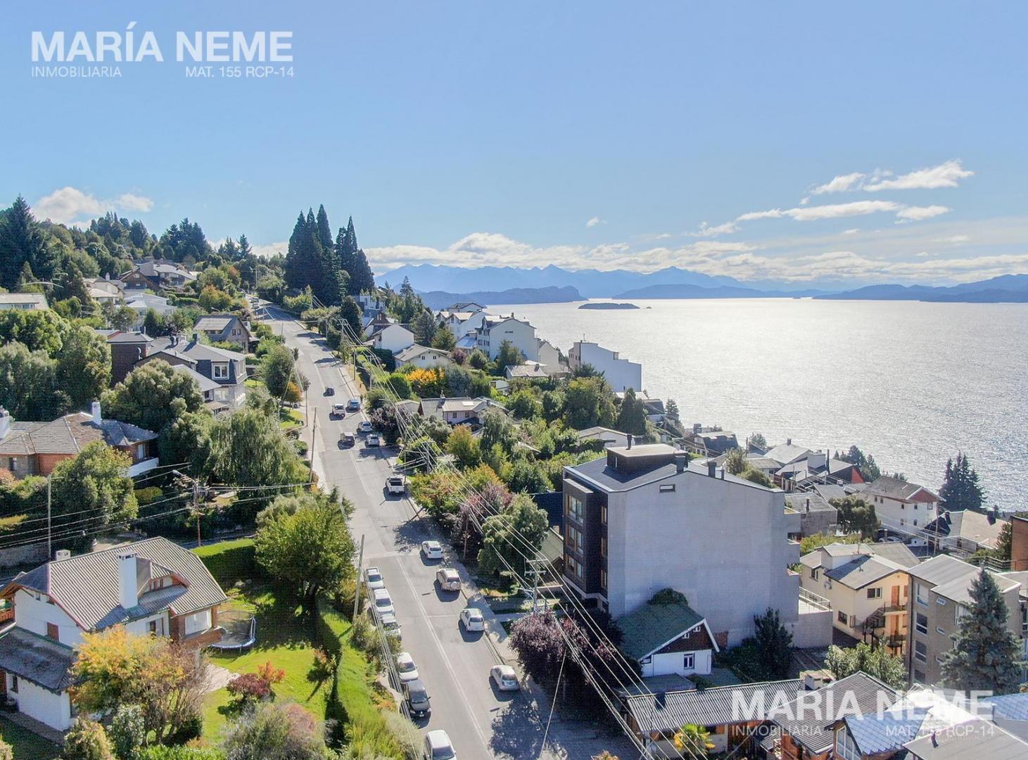 Foto de Casa en Venta barrio Belgrano Bariloche - Vista al Lago, imagen 1