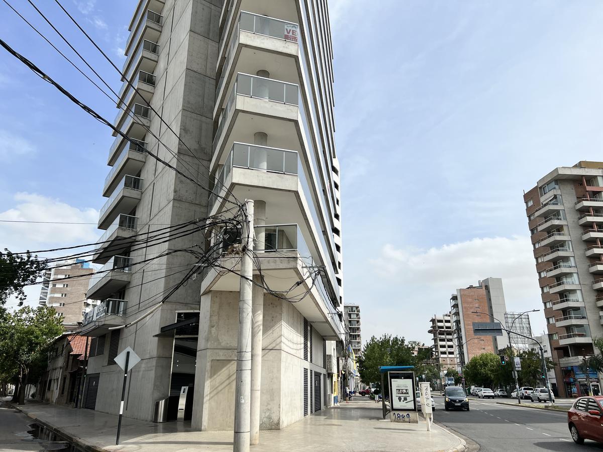 Foto de VENTA VISTA AL RIO FRENTE A CANCHA ROSARIO CENTRAL, imagen 2