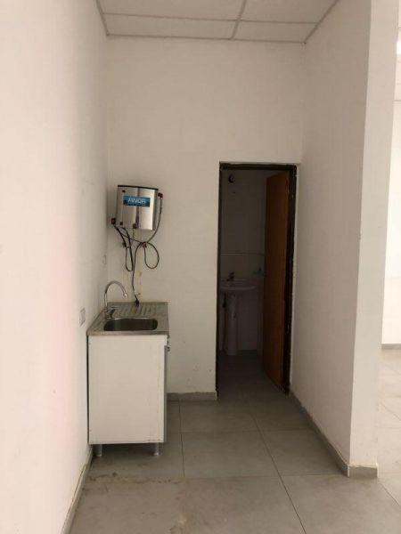 Oportunidad! Venta Permuta Local 90 m² Vista Hermosa, Caleta 3