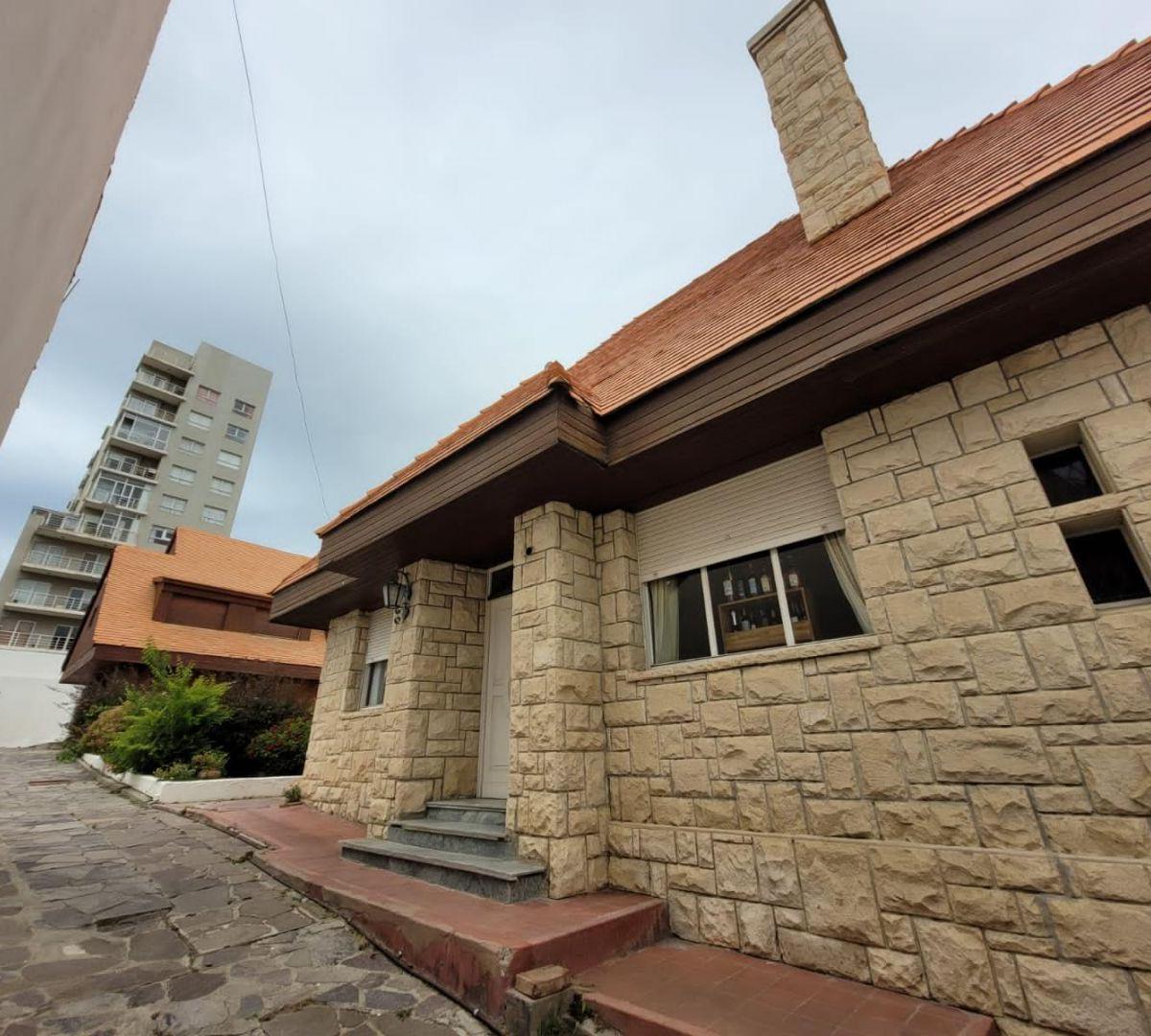 Venta Casa Tipo Chalet Centrica en Comodoro Rivadavia 5