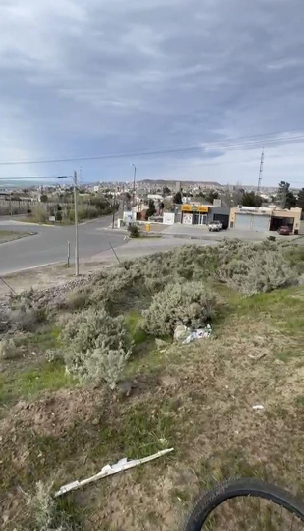 Venta Gran Esquina S Ruta 3 en Ingreso Caleta Olivia 3