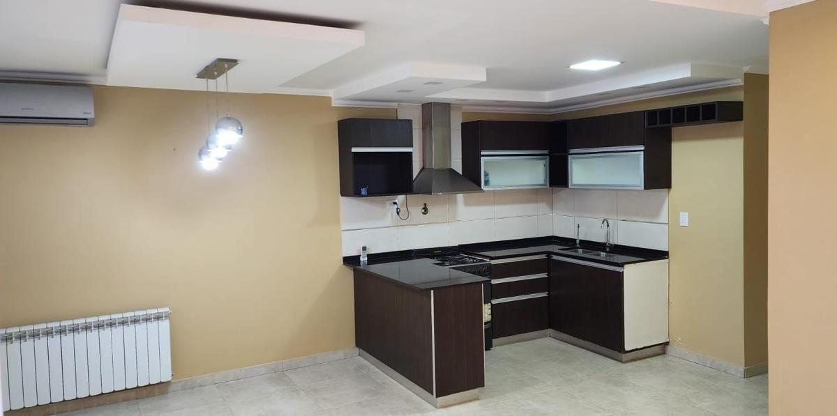 Venta Casa 3 Ambientes C/ Cochera, Cañadon Seco 4