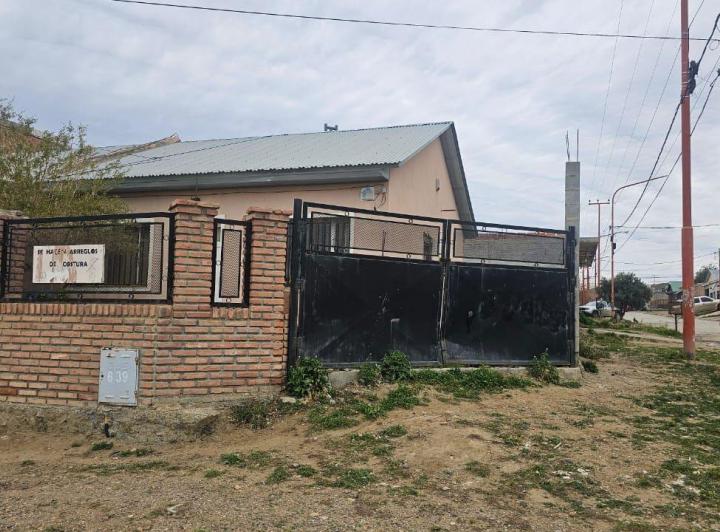 VENTA CASA 3 AMBIENTES B ROTARY, CALETA OLIVIA 1