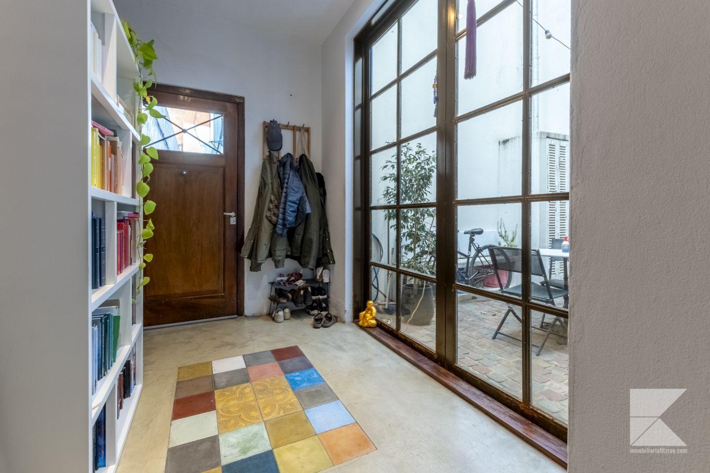 Foto de Venta de PH TRIPLEX, dos dormitorios, luminoso, terraza con parrilla, imagen 2