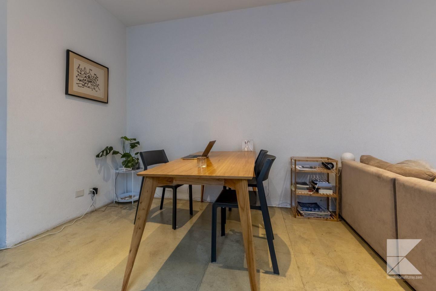 Foto de Venta de PH TRIPLEX, dos dormitorios, luminoso, terraza con parrilla, imagen 4