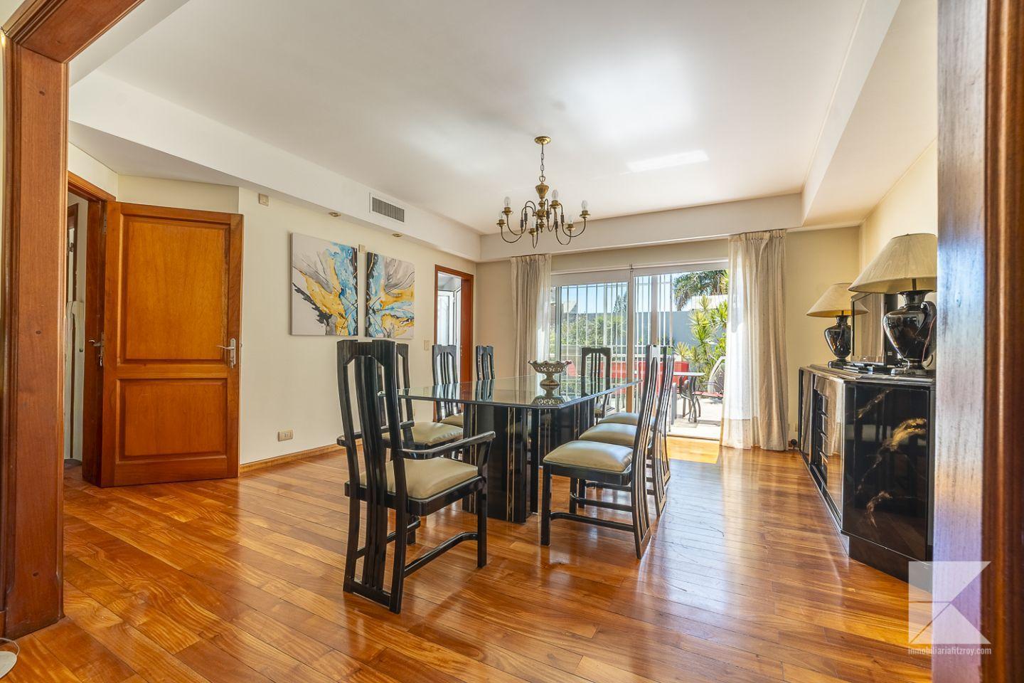 Foto de VENTA DE IMPONENTE CASA EN VILLA DEL PARQUE, CABA, imagen 3
