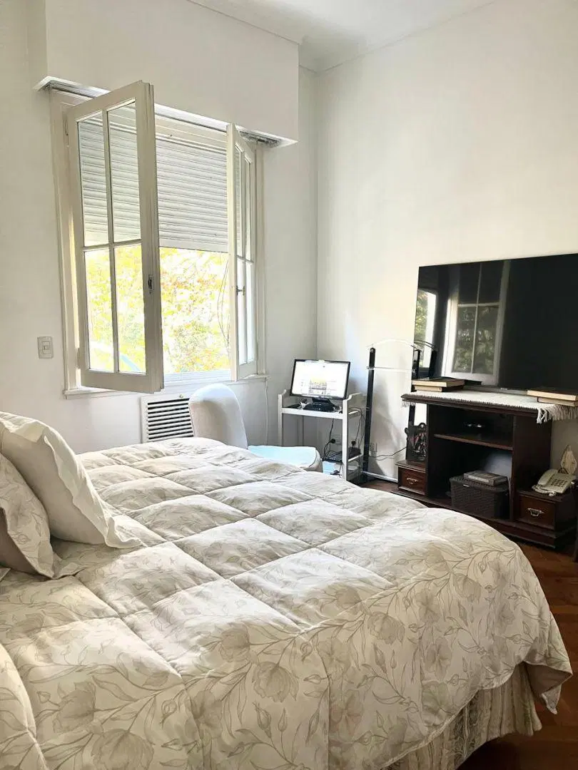 Venta exclusivo piso de categoría vista plaza Barrientos,  RECOLETA 8