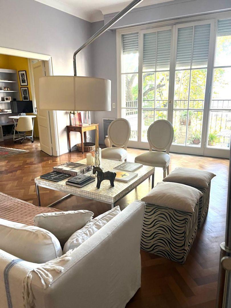 Venta exclusivo piso de categoría vista plaza Barrientos, RECOLETA