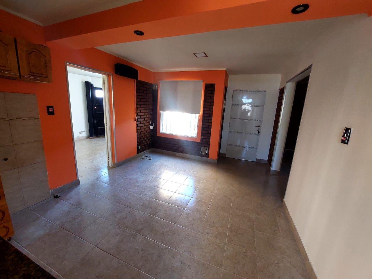 Foto de Venta de Casa 3 AMBIENTES en B° CALAFATE, LAS HERAS, imagen 2