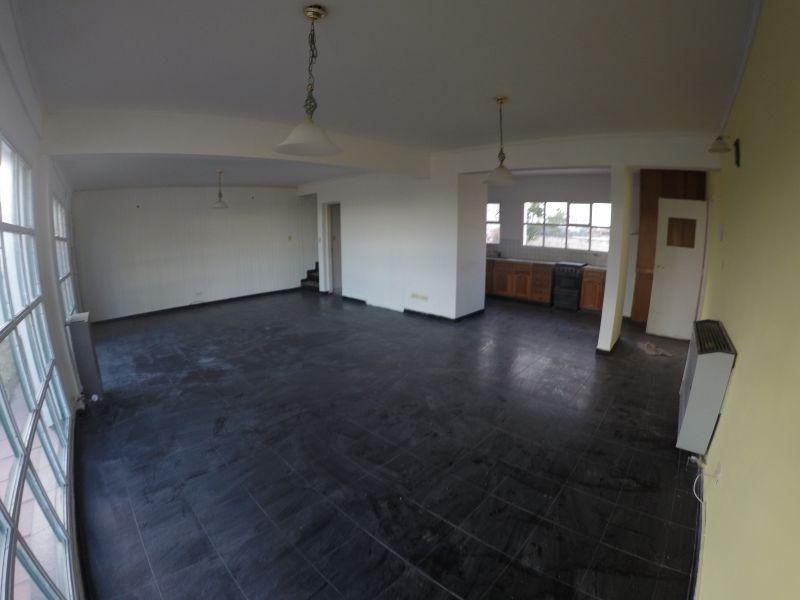 Foto de Venta Casa 4 ambientes con garaje y quincho, Bella Vista, imagen 3