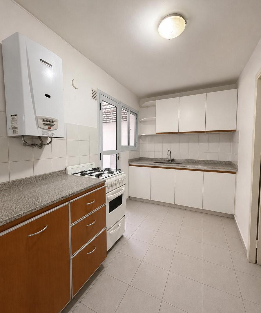 Foto de Venta depto en Planta Baja con Patio y Cochera | 2 Dormitorios | Bv. Los Andes 600, imagen 4