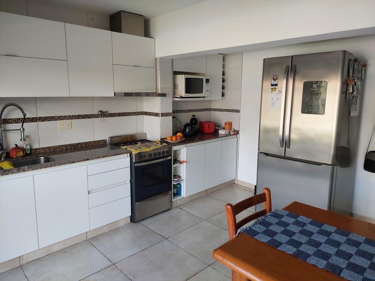 Casa 3 Dorm. Excelente Estado 3
