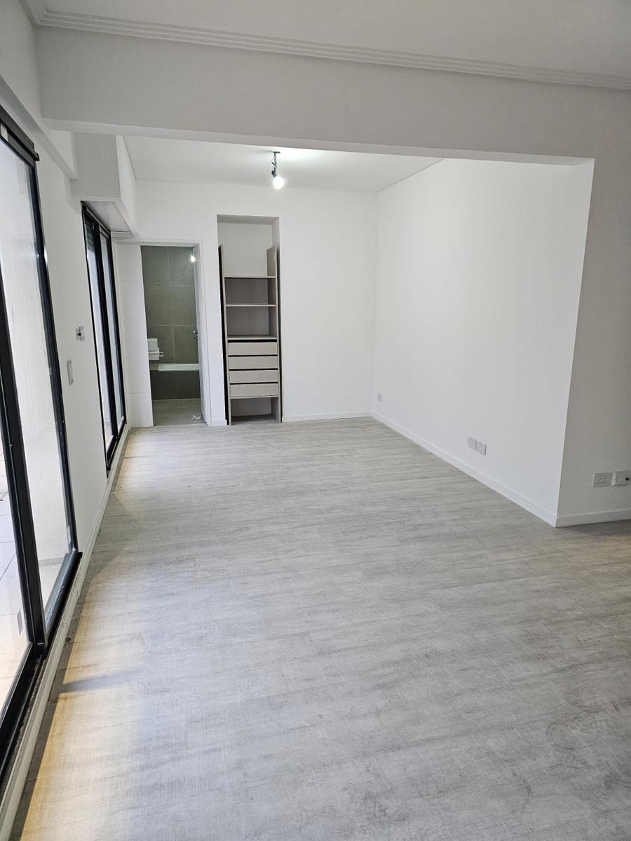 Dpto 2 Amb a Estrenar, 8° A, 70 m² Total, C/balcón Al Fte, Liniers. 4