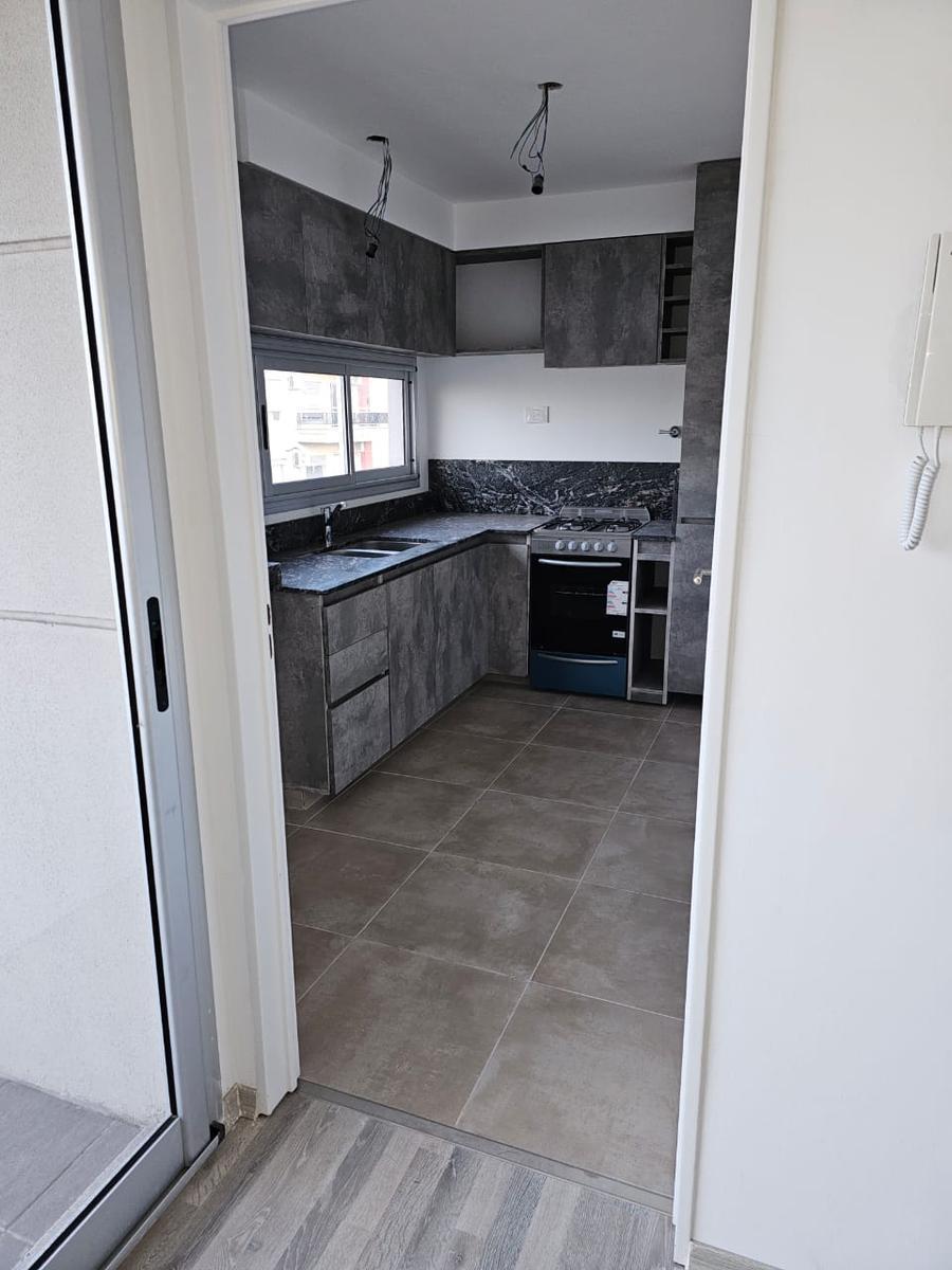 Dpto 3 Amb, Piso 7°b, 53,49 m² Total, C/ Balcón Al Fte, Liniers 1