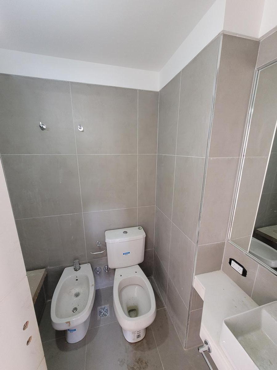 Dpto 3 Amb a Estrenar, 6° C, 63,25 m² Total, C/balcón Semicubierto Al Fte, Liniers. 4