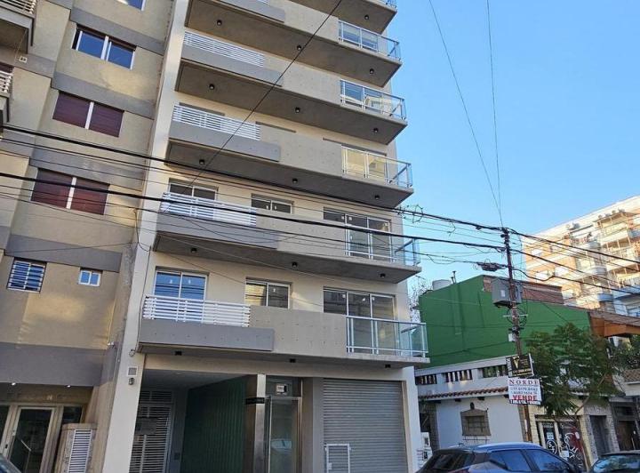 Alquiler LOCAL a estrenar, 19,5 m2 total, Liniers 2