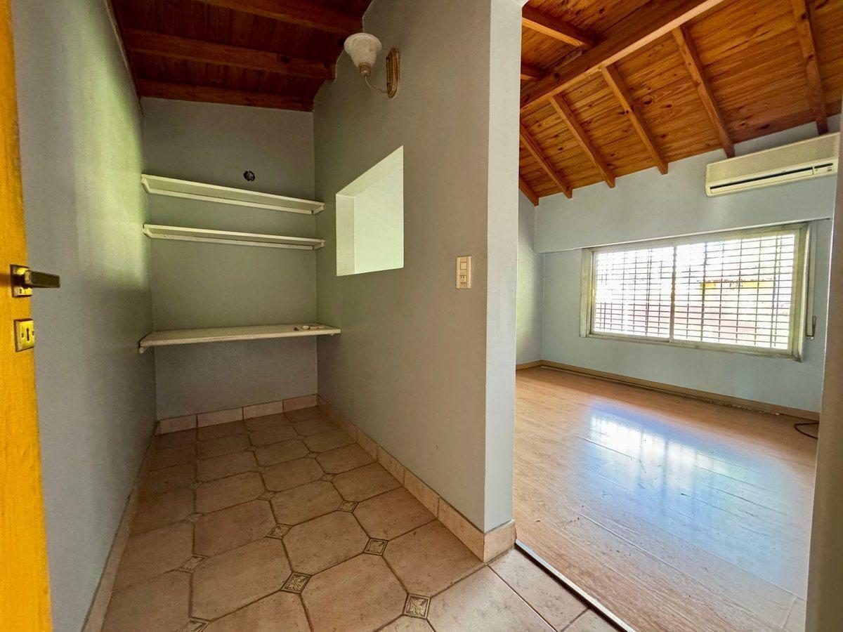 Casa Venta 5 Ambientes Velez Sarsfield Cochera 2