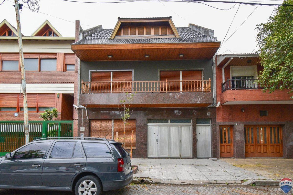 Venta PH 7 Ambientes Velez Sarsfield con Cochera 2
