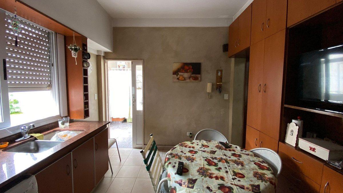 Casa 5 Ambientes Venta Haedo Cochera Quincho 1
