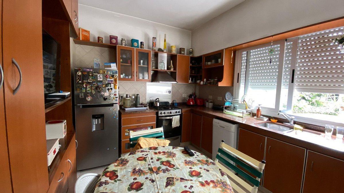 Casa 5 Ambientes Venta Haedo Cochera Quincho 3