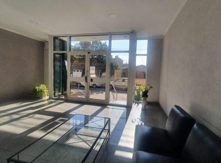 Venta Departamento Dos Ambientes en Ciudadela 2