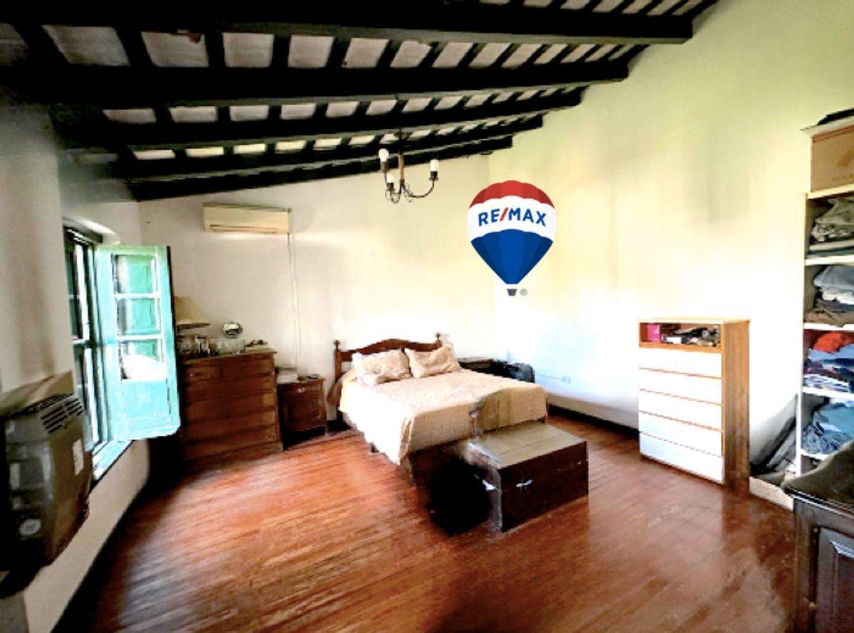 VENTA CASA 4 AMBIENTES, QUINCHO Y PARQUE LAS HERAS