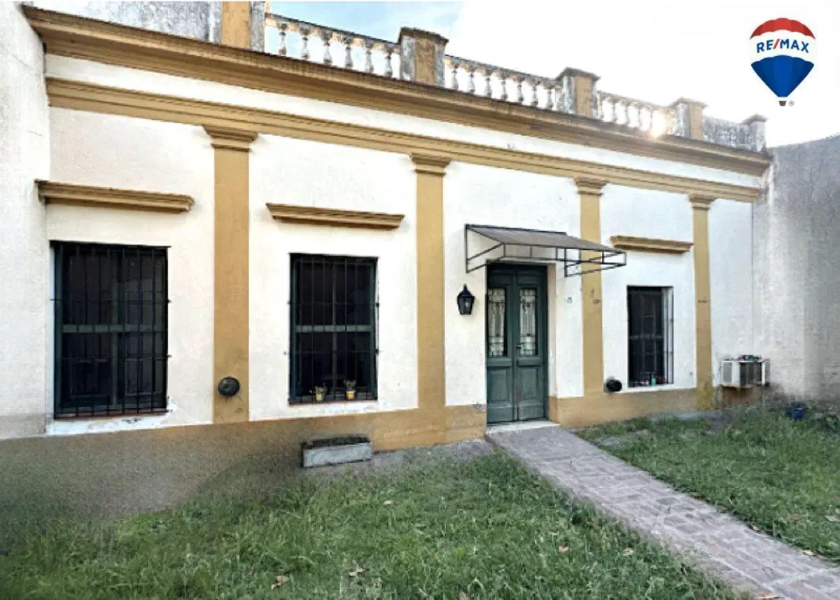 VENTA CASA 4 AMBIENTES, QUINCHO Y PARQUE LAS HERAS 4