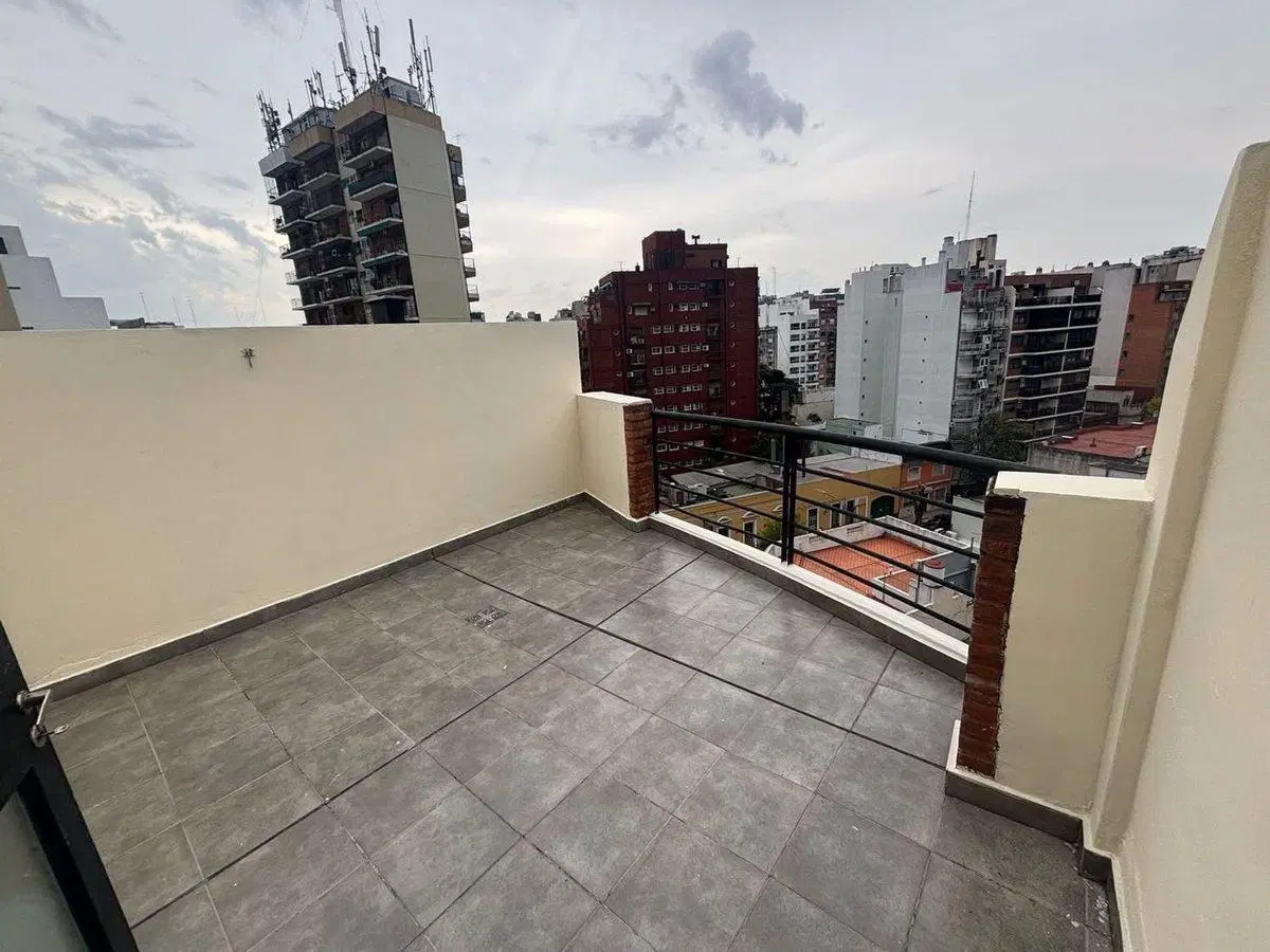 Monoambiente en Caballito con Terraza y Balcón 2