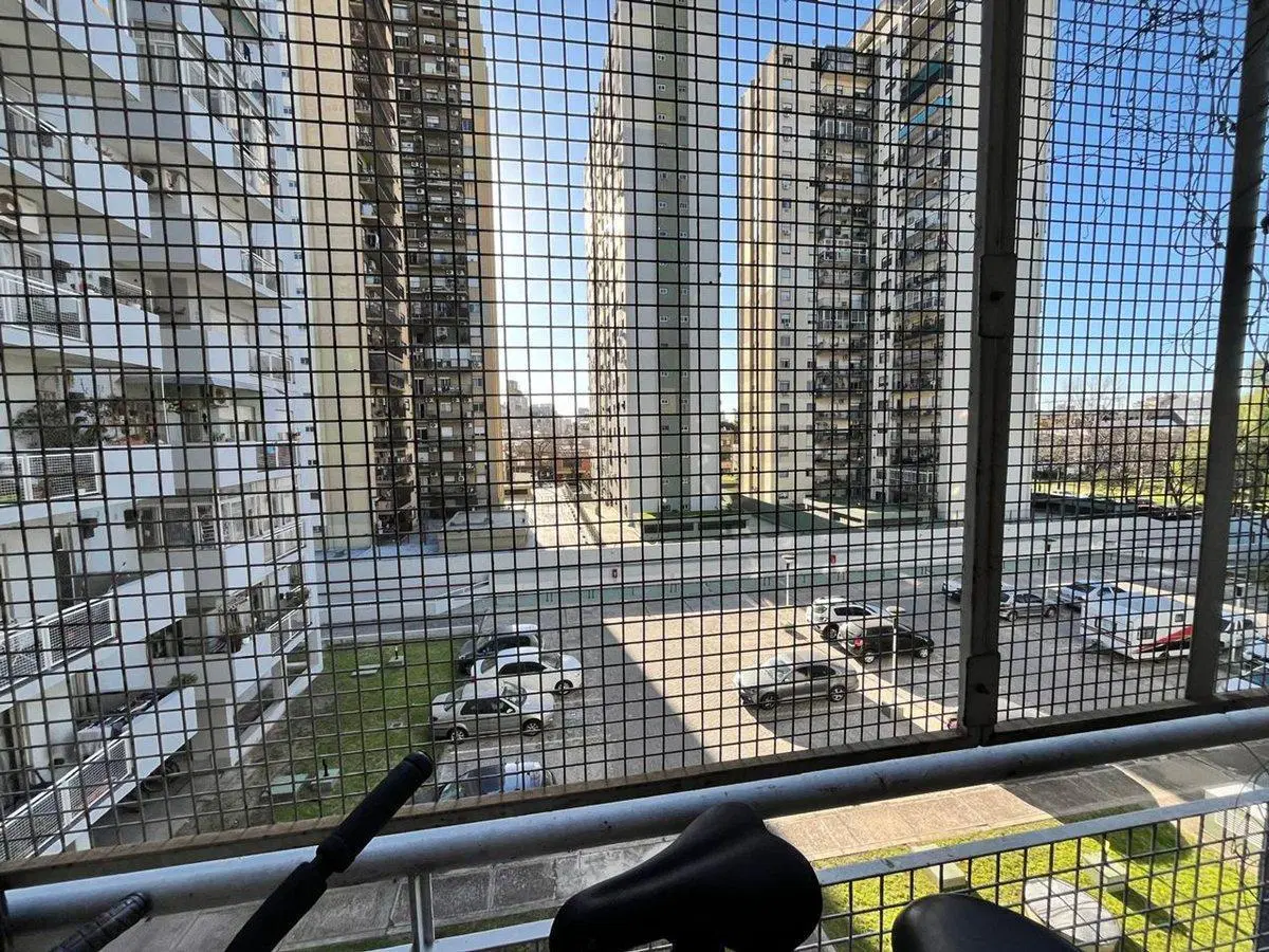 VTA DEPTO 4 AMB BALCON, COCHERA y SUM MONTE CASTRO 5