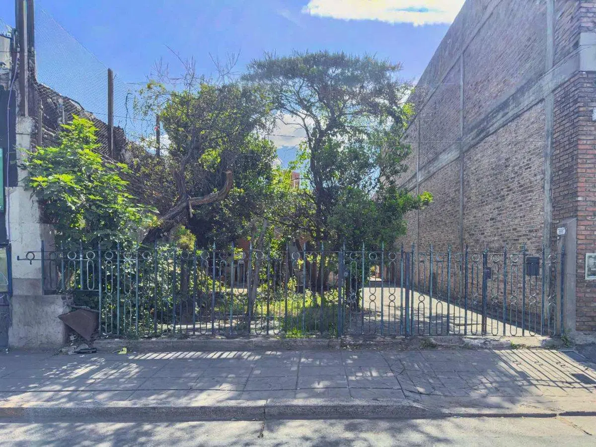 VENTA CASA 5 AMBIENTES CIUDADELA PARQUE Y PILETA 4