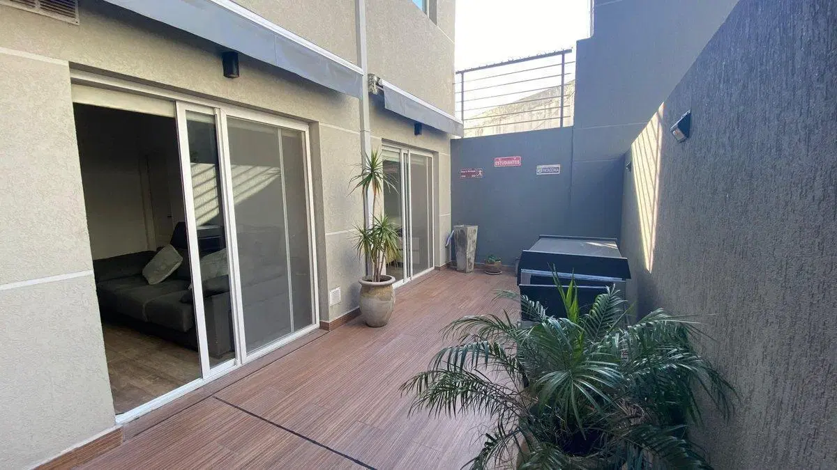 VENTA DEPARTAMENTO 2 AMBIENTES PB COCHERA PADUA 2