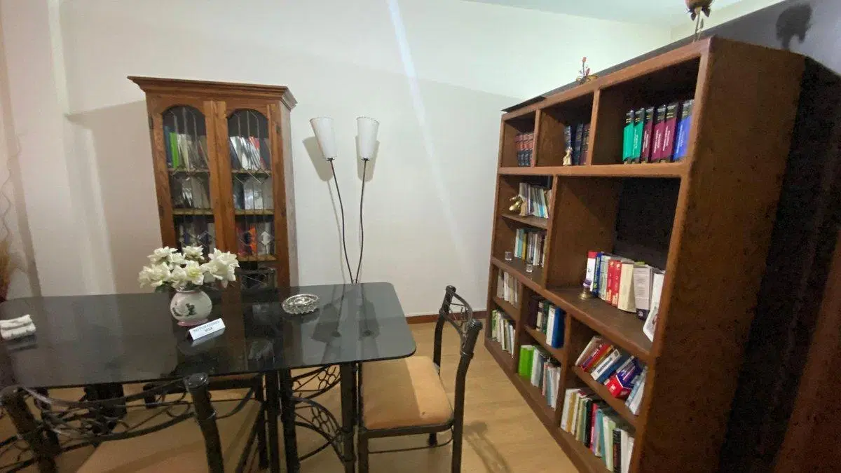 VENTA OFICINA 1 PISO CENTRO DE MORON 5