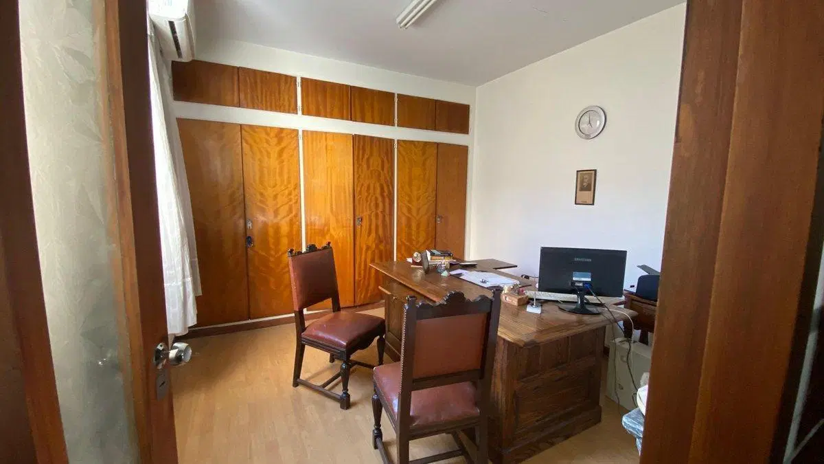 VENTA OFICINA 1 PISO CENTRO DE MORON 3