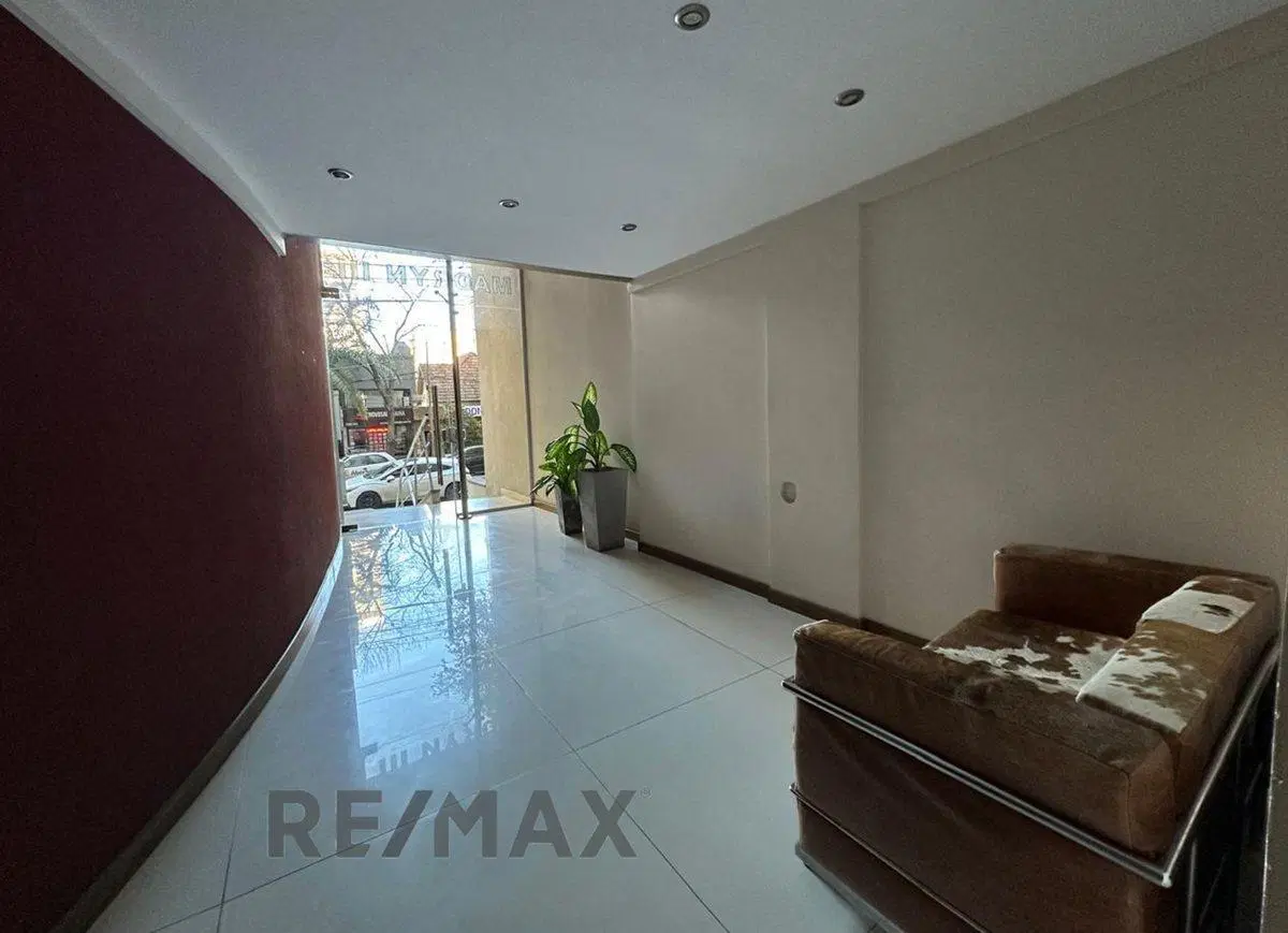 VENTA DEPARTAMENTO 3 AMBIENTES Y COCHERA LANUSITA 4