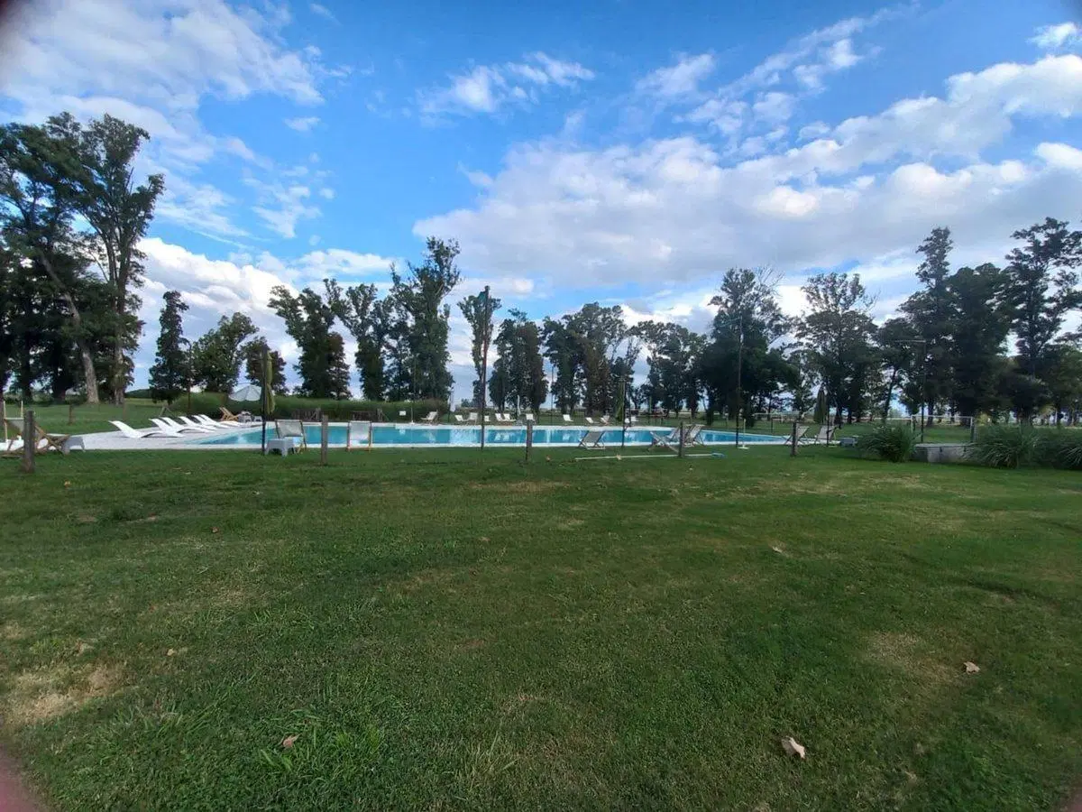 VENTA LOTE BARRIO LOS TRES PINOS GRAL RODRIGUEZ 2
