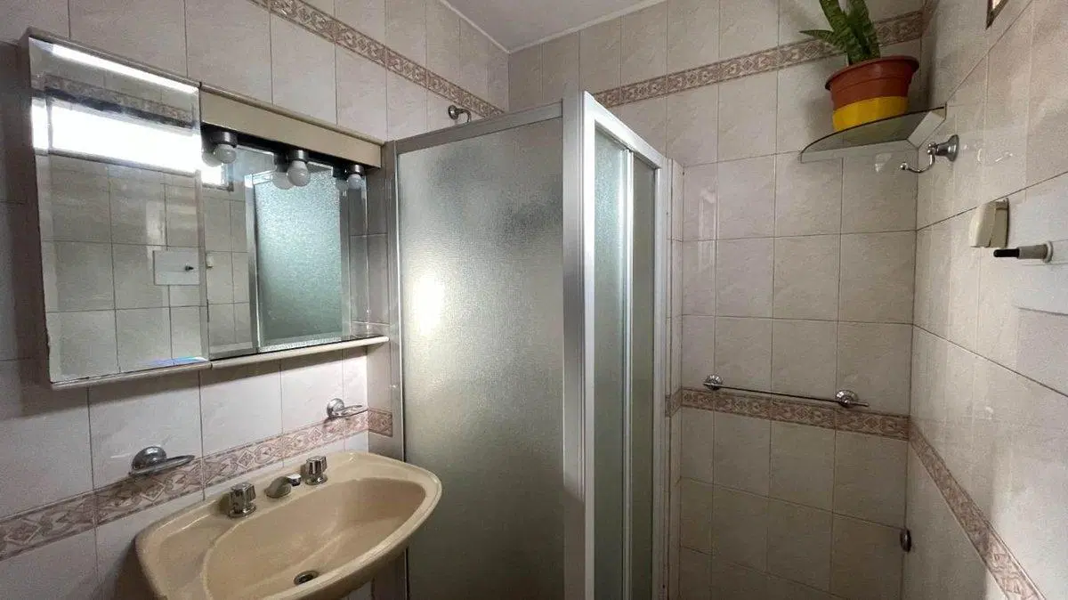CASA EN VENTA 4 AMBIENTES EN SAN MARTIN - PILETA 5