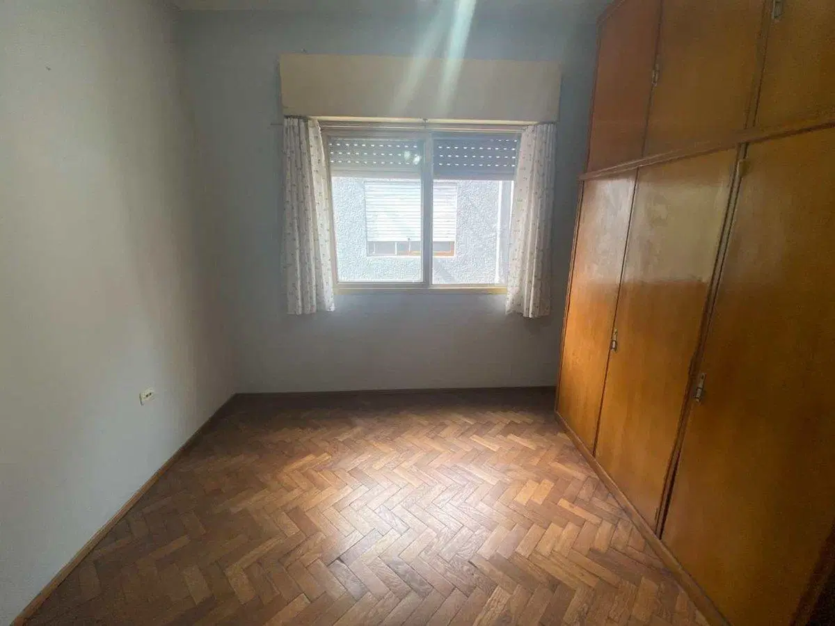 VENTA DEPARTAMENTO 3 AMBIENTES MORENO CENTRO 4