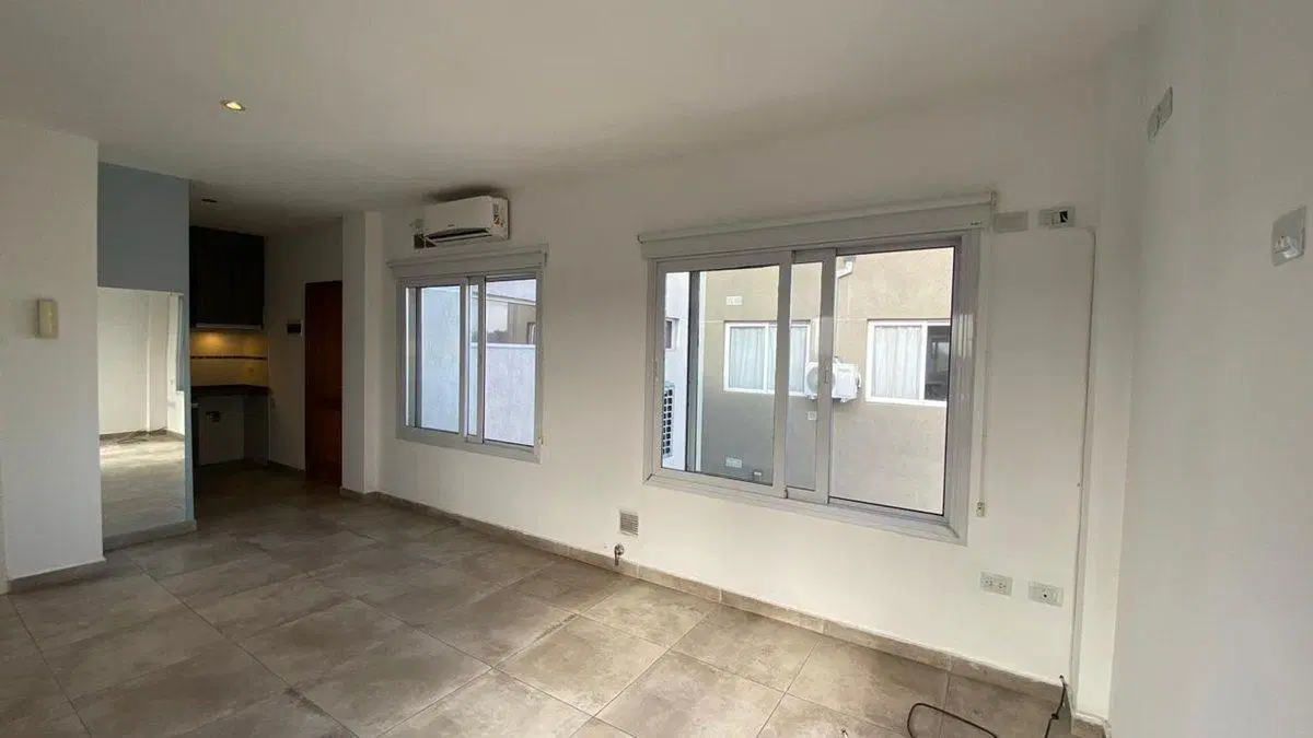 VENTA DEPARTAMENTO 2 AMBIENTES 4 PISO MERLO 2