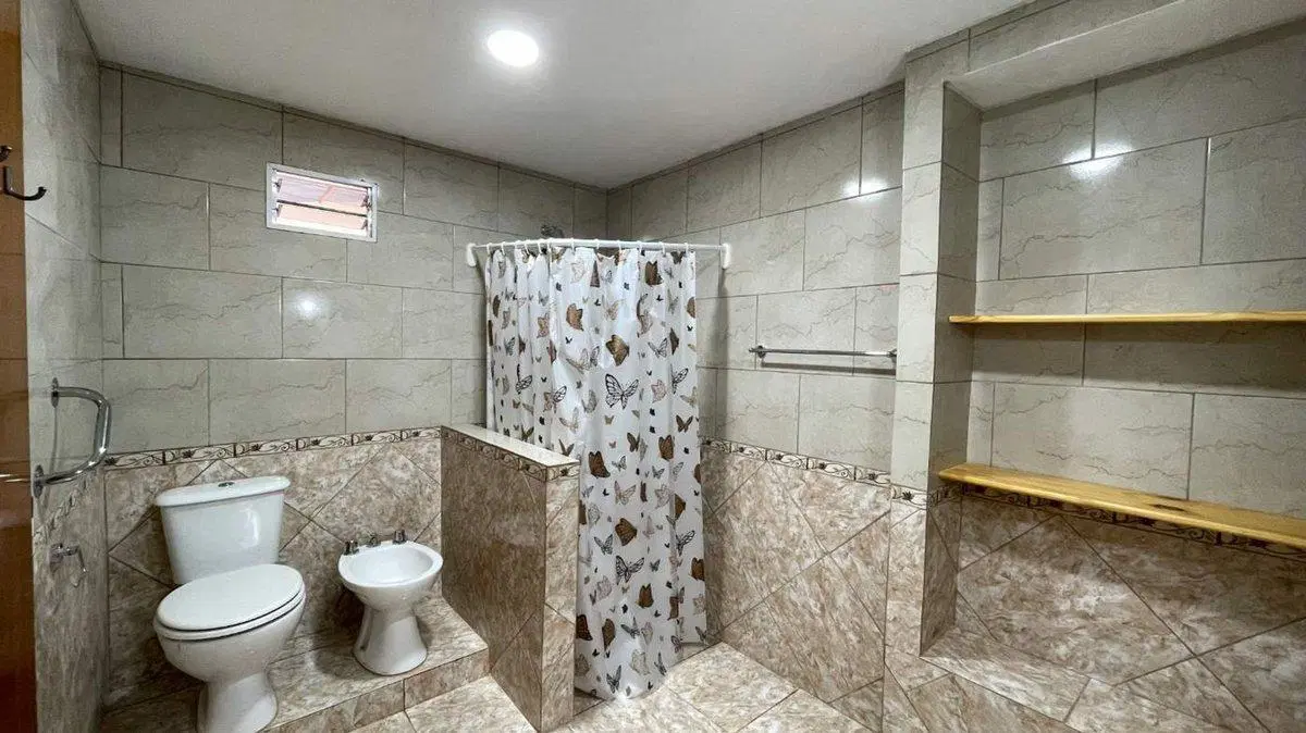 VENTA CASA 3 AMBIENTES VILLA MAIPU GARAGE Y PATIO 2