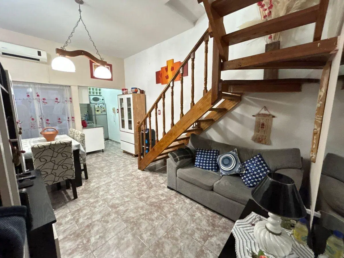 VENTA PH 2 AMBIENTES MONTE CASTRO 3