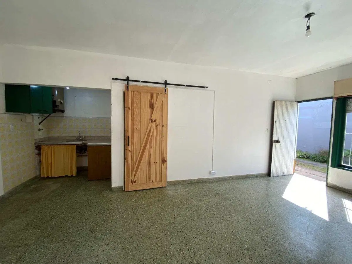 VENTA PH 2 AMBIENTES PB MORENO CON COCHERA 2