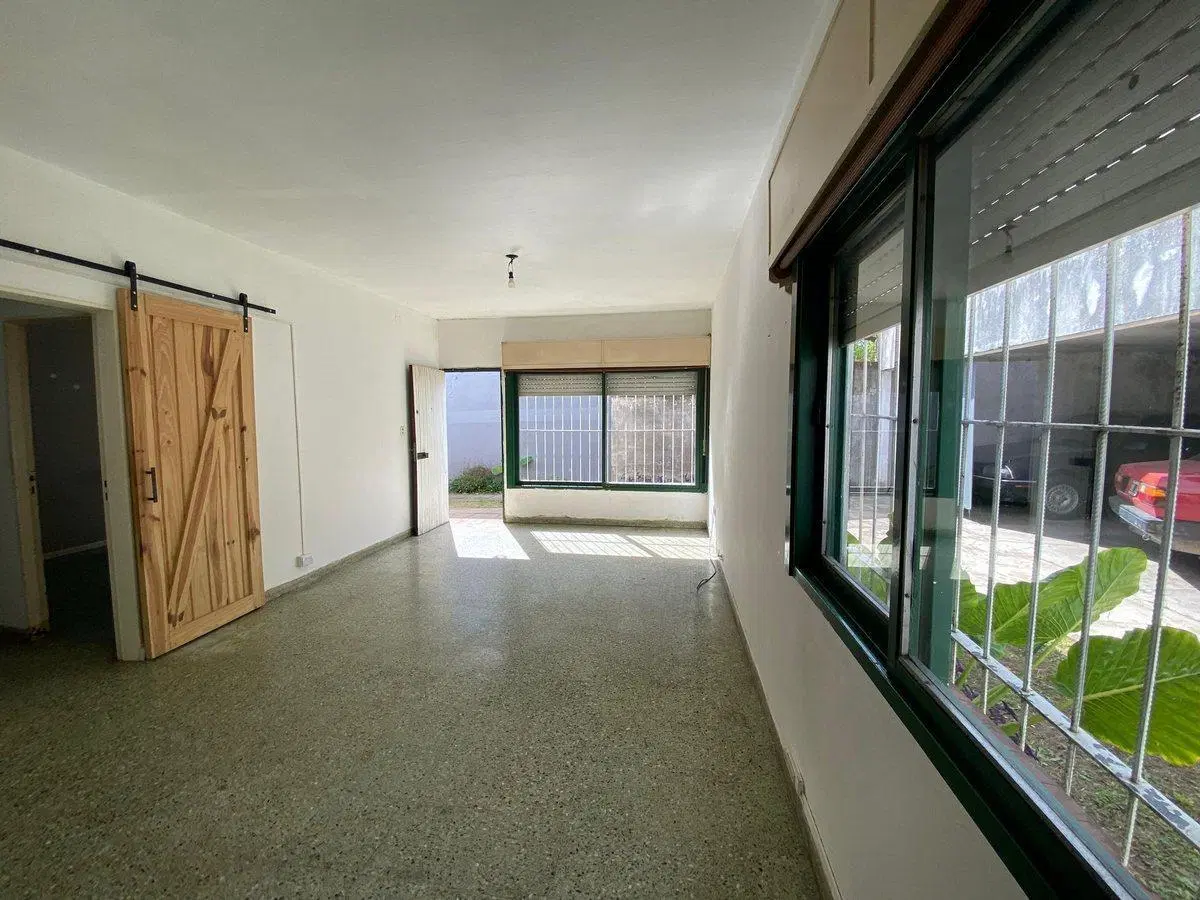 VENTA PH 2 AMBIENTES PB MORENO CON COCHERA 5