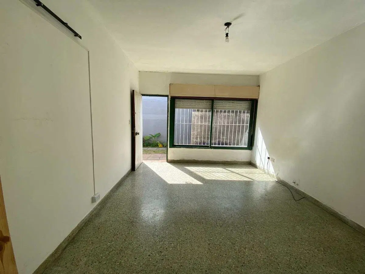 VENTA PH 2 AMBIENTES PB MORENO CON COCHERA 3