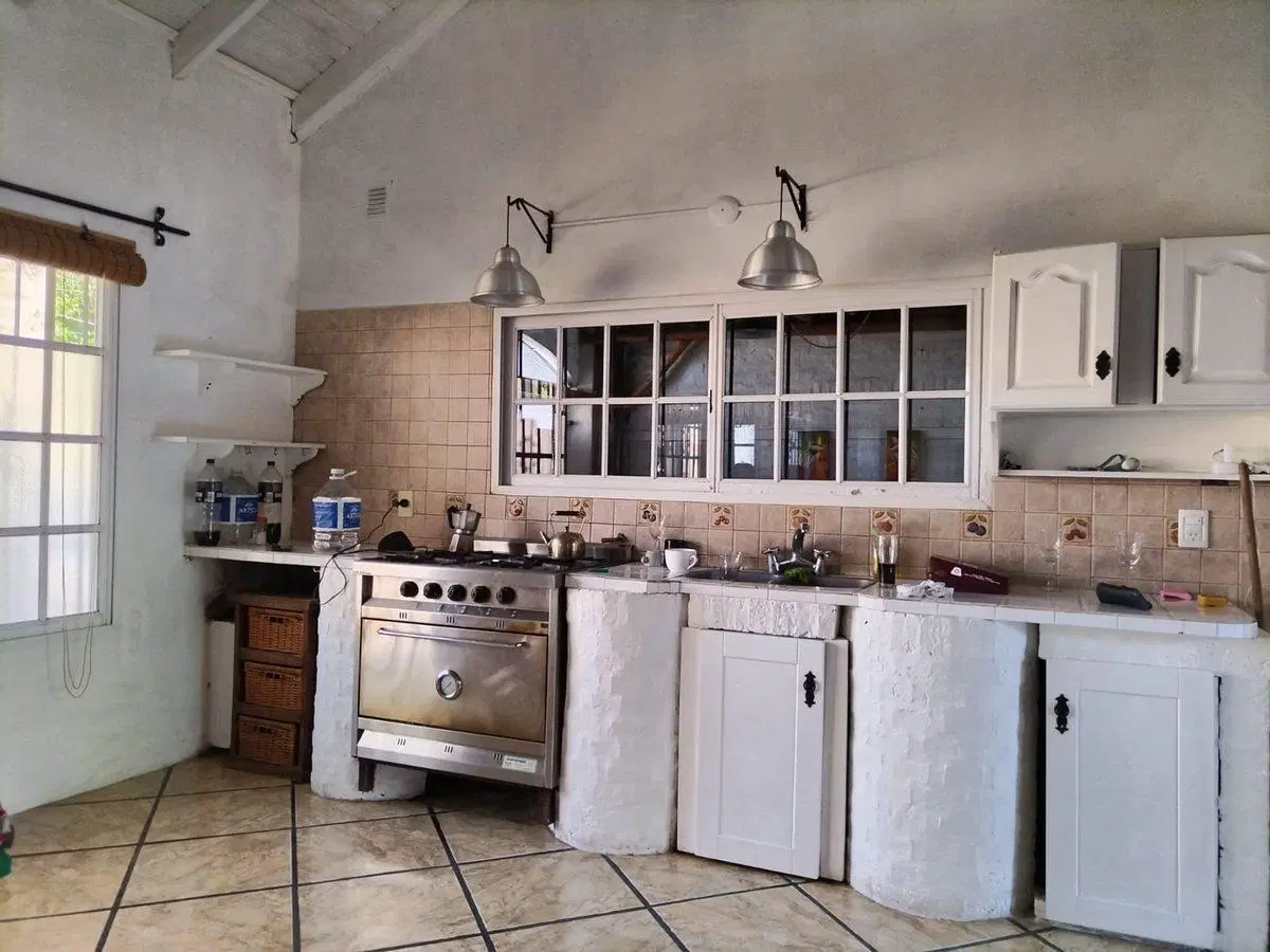 VENTA CASA 5 AMB PILETA COCHERA JARDIN BERAZATEGUI 2