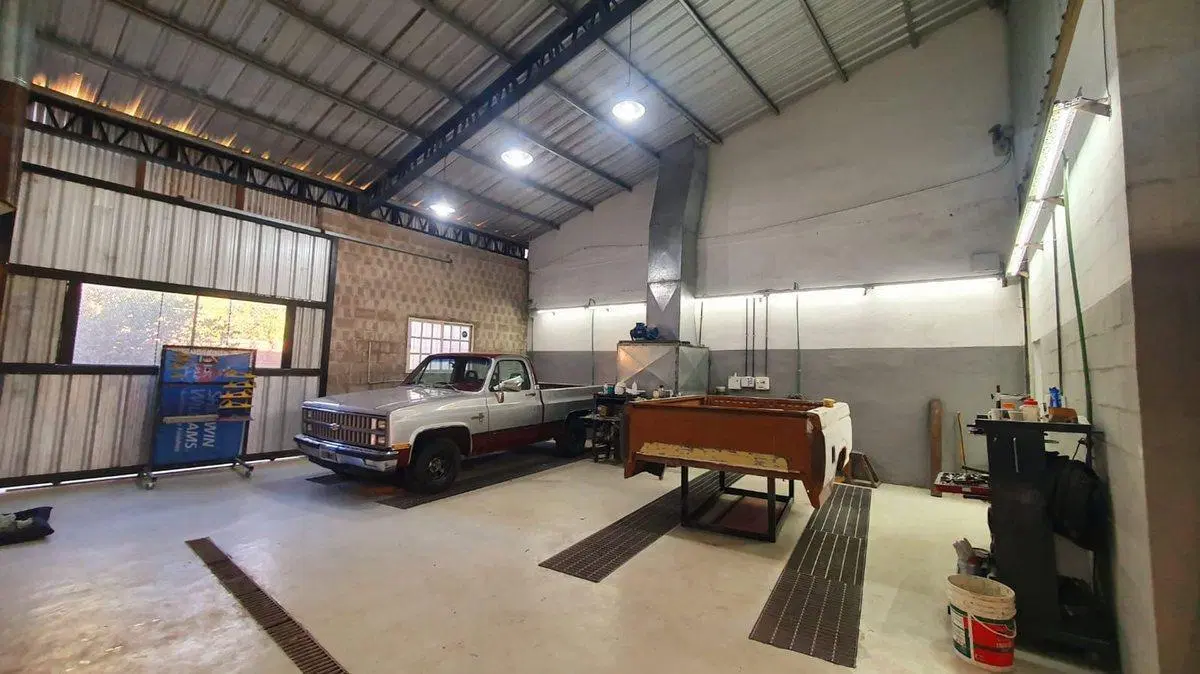 Venta Galpones en Parque Leloir 2