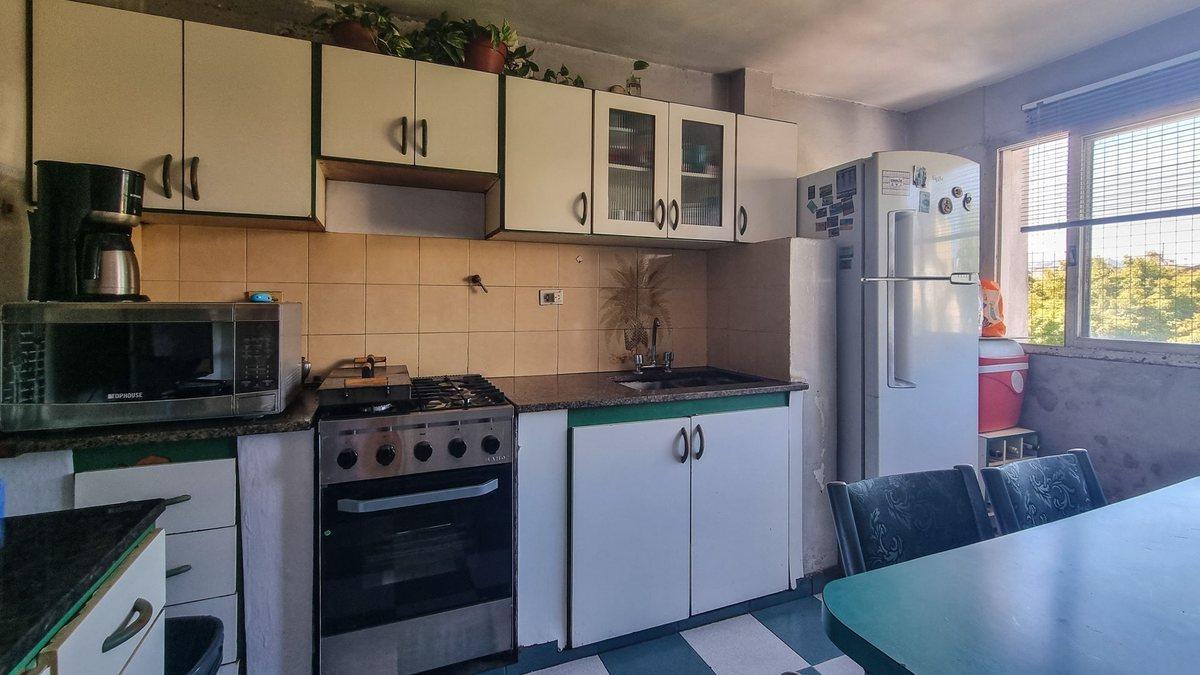 VENTA PH 4 AMBIENTES EN MONTE CASTRO CON PATIO