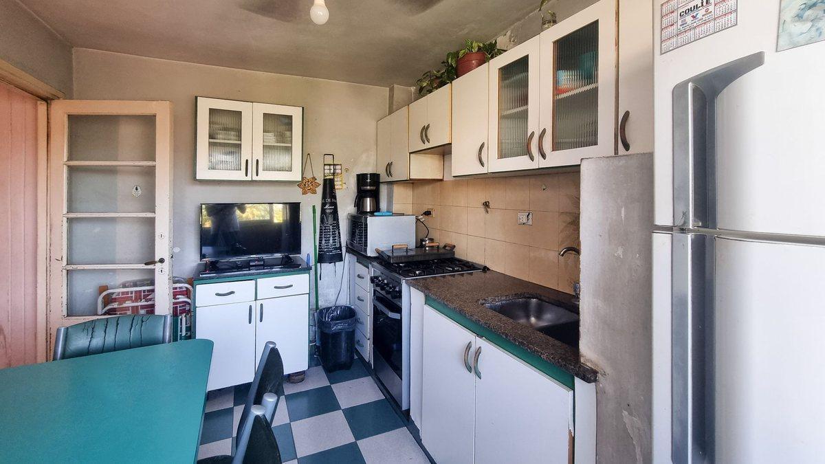 VENTA PH 4 AMBIENTES EN MONTE CASTRO CON PATIO