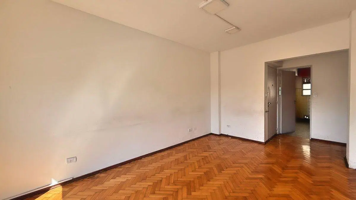 LINIERS DEPARTAMENTO 3 AMBIENTES VENTA PISO ALTO 4