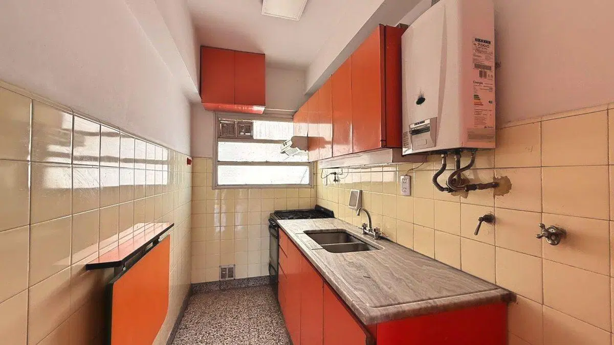 LINIERS DEPARTAMENTO 3 AMBIENTES VENTA PISO ALTO 5